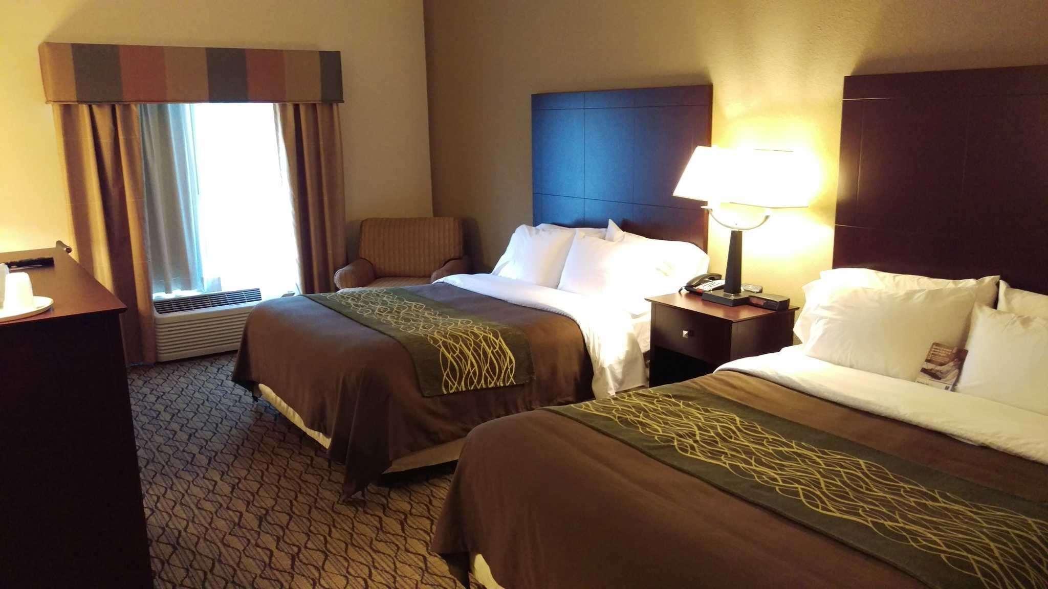 Comfort Inn Huntington Near University Exterior foto