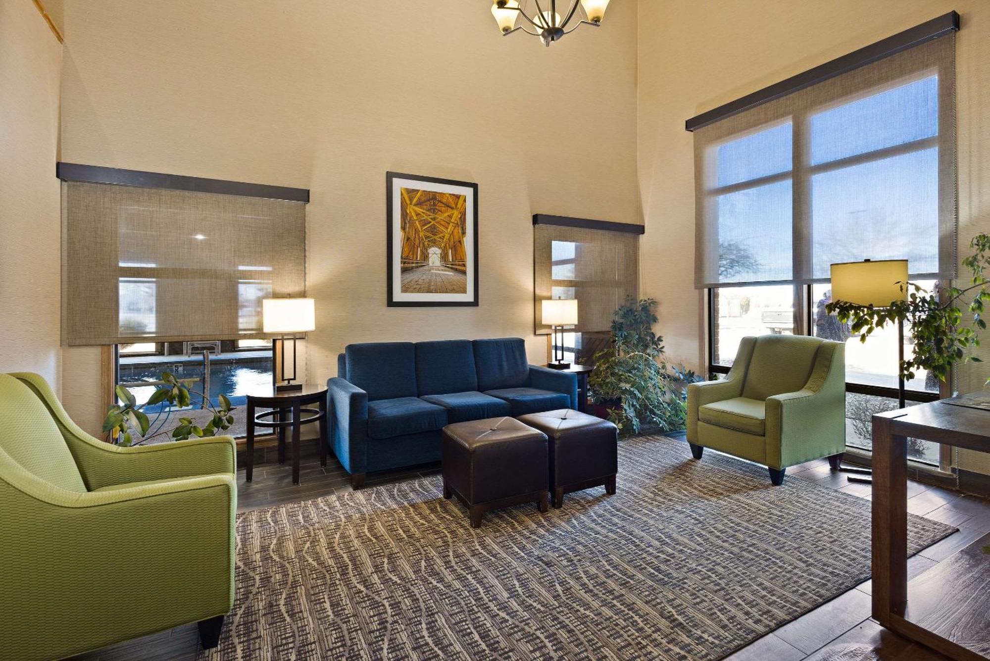 Comfort Inn Huntington Near University Exterior foto