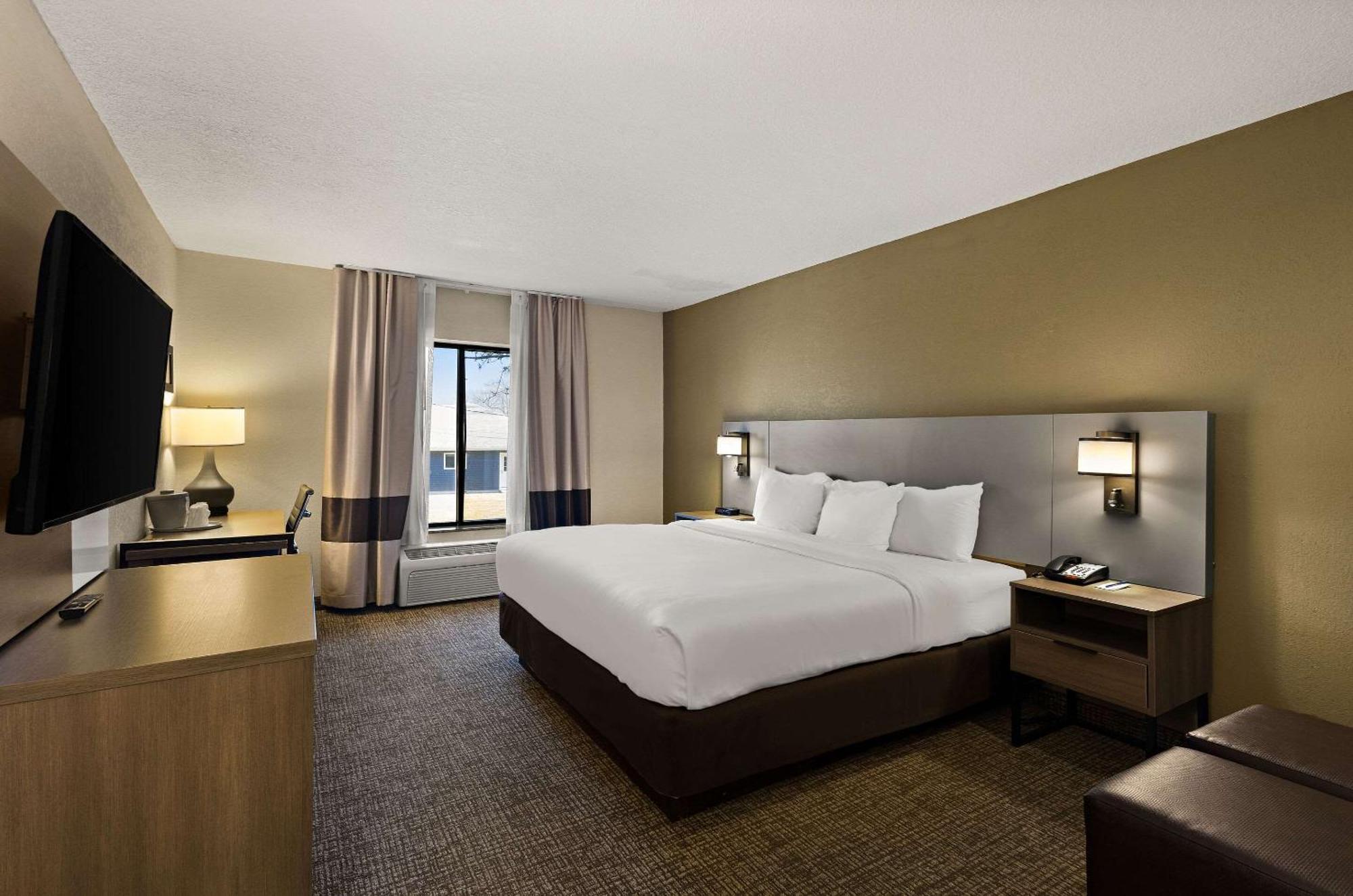 Comfort Inn Huntington Near University Exterior foto